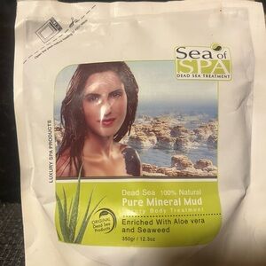 Dead Sea Pure Mineral Mud Mask